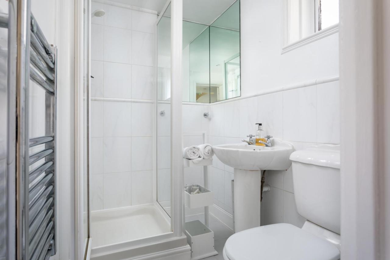 Crossways Guest House كيلتنهام المظهر الخارجي الصورة