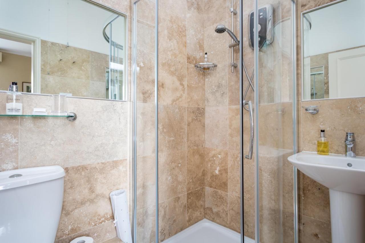 Crossways Guest House كيلتنهام المظهر الخارجي الصورة