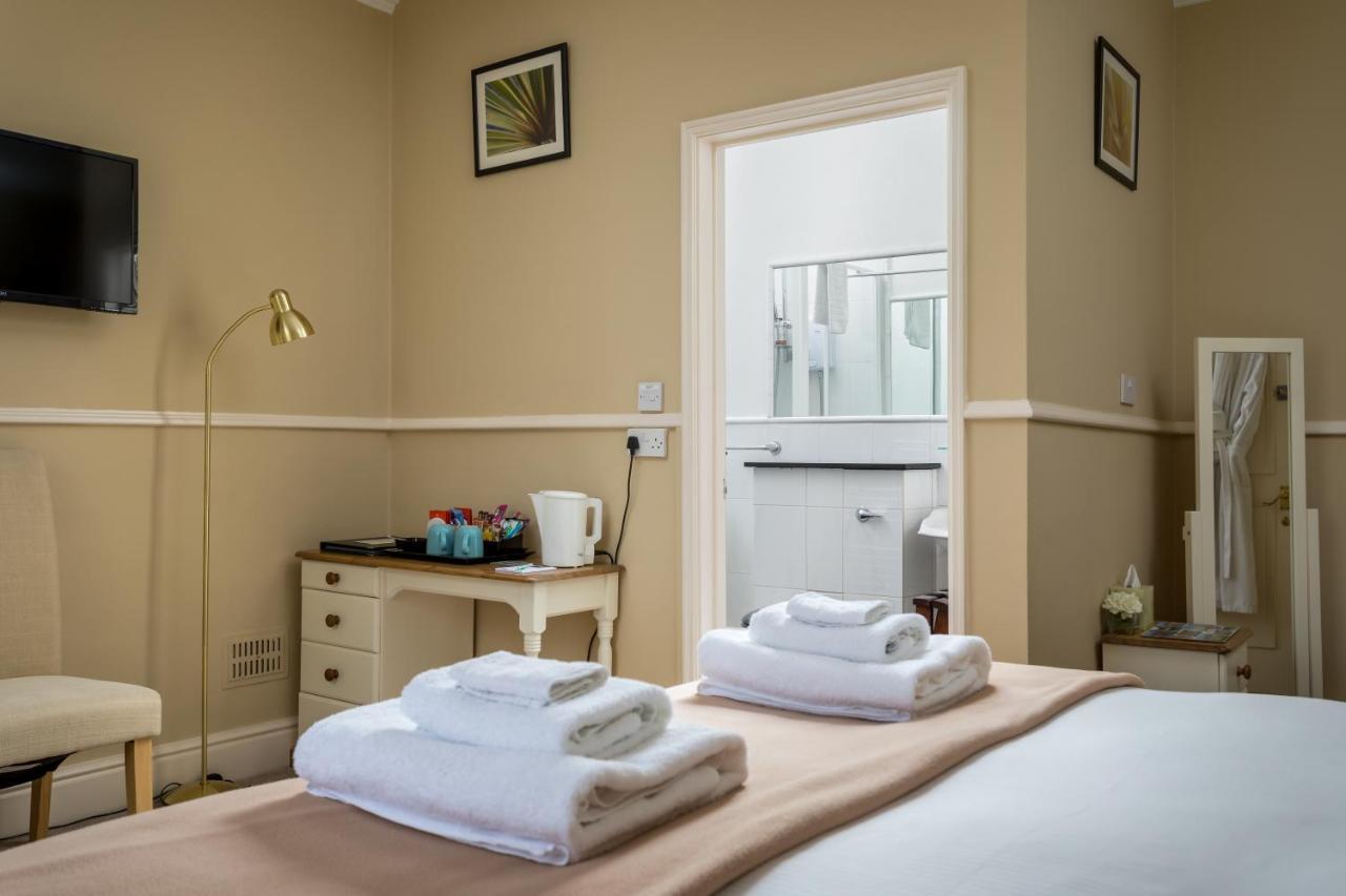 Crossways Guest House كيلتنهام المظهر الخارجي الصورة